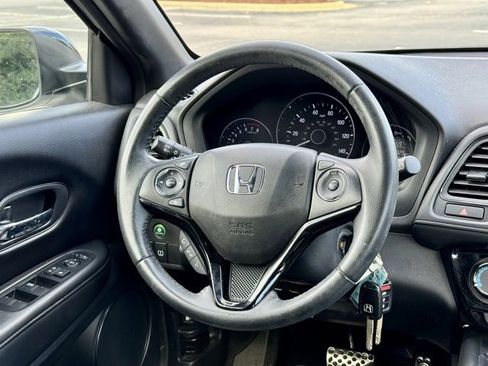 Used 2020 Honda HR-V Sport image 20