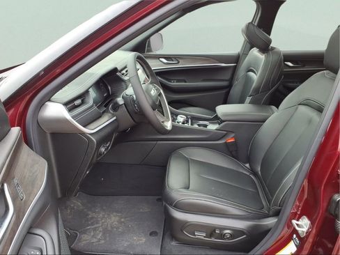 New 2025 Jeep Grand Cherokee L Limited image 20