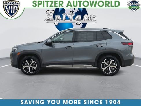 Used 2025 Volkswagen Tiguan SE w/ Panoramic Sunroof Package image 6