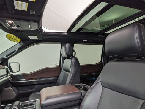 Used 2021 Ford F150 Lariat w/ Equipment Group 502A High image 3