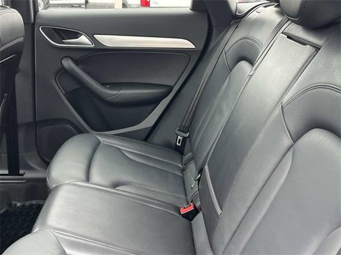 Used 2018 Audi Q3 2.0T Premium Plus w/ Premium Plus Package image 22