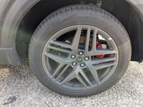 Used 2025 Ford Explorer ST-Line w/ ST-Line Street Pack image 8