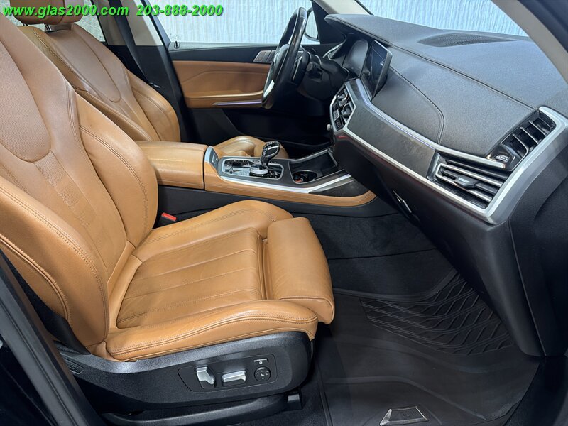 Used 2022 BMW X7 xDrive40i w/ Parking Assistance Package AWD/4WD image 21