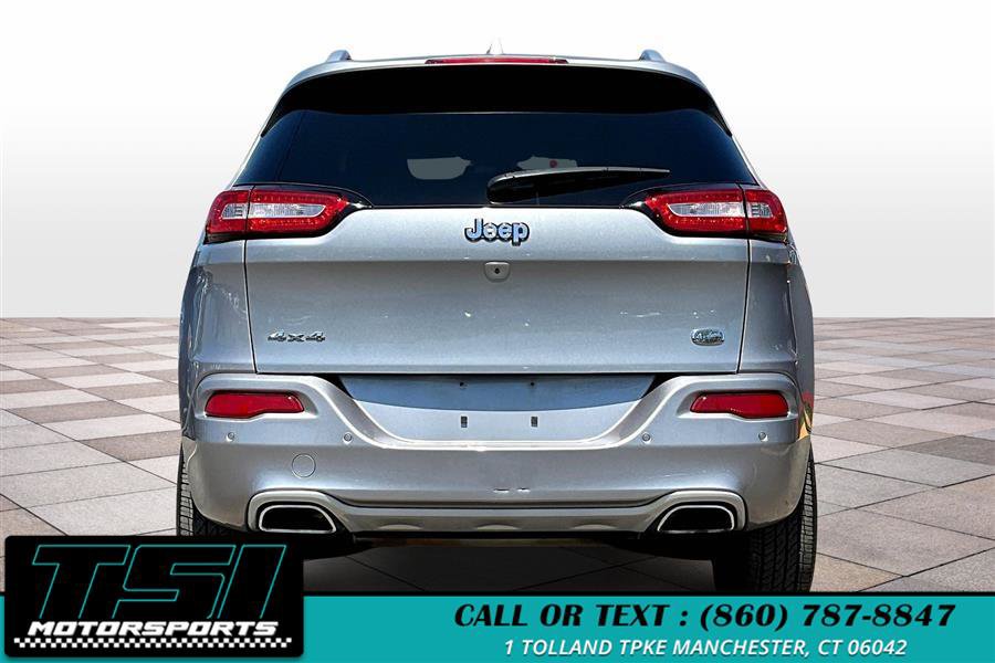 Used 2017 Jeep Cherokee Overland AWD/4WD image 4