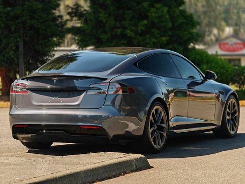 Used 2021 Tesla Model S Plaid AWD/4WD image 23