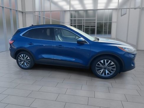 Used 2022 Ford Escape Titanium w/ Class II Trailer Tow Package image 10