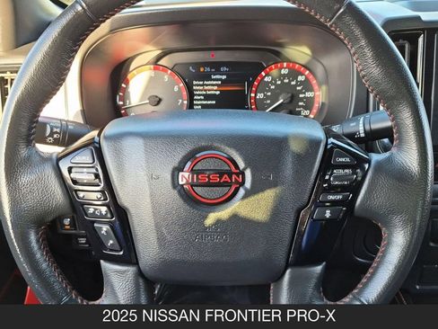 Used 2025 Nissan Frontier Pro-X RWD image 12