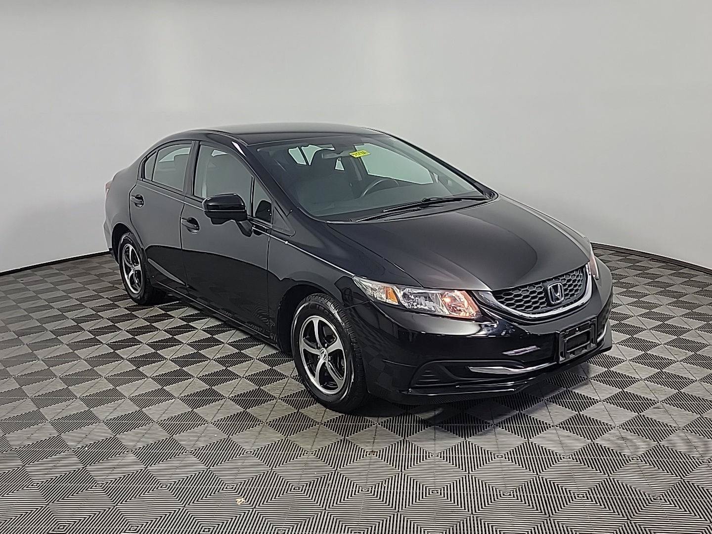 Used 2015 Honda Civic SE image 1