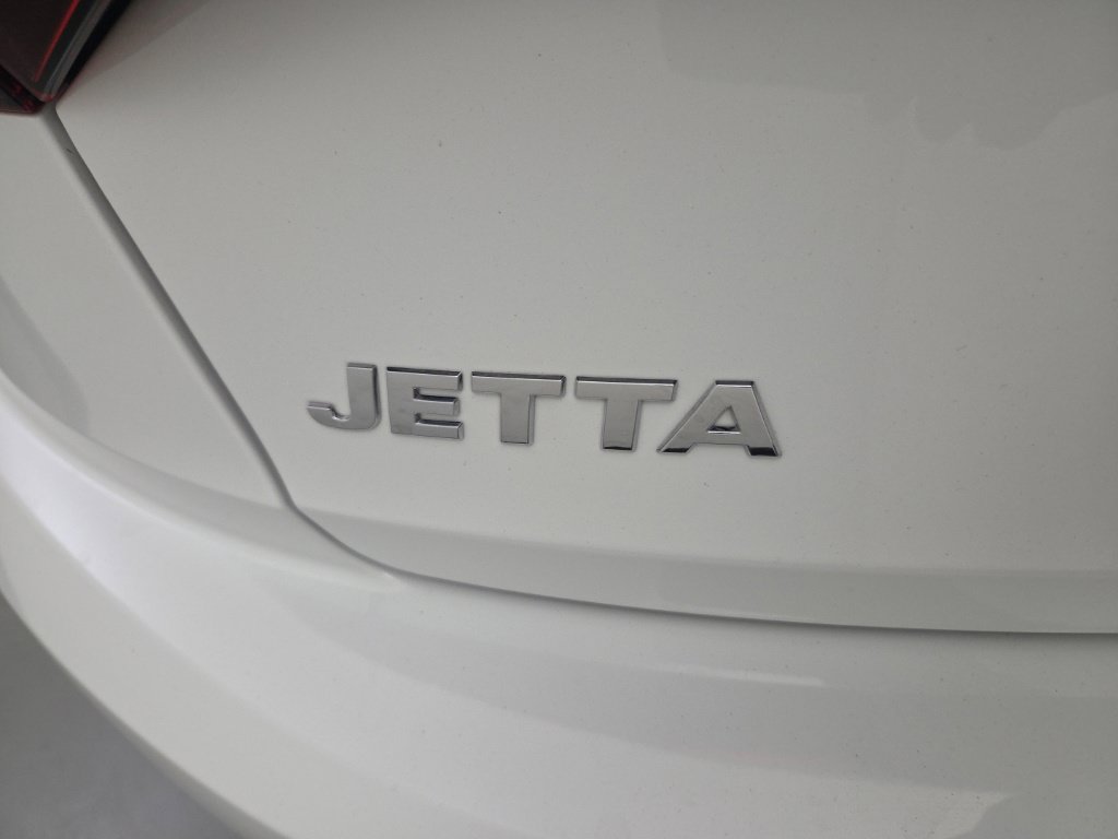Used 2021 Volkswagen Jetta S w/ Driver Assistance Package FWD image 11