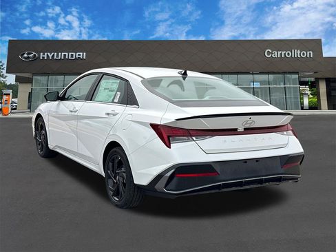 New 2026 Hyundai Elantra SEL Sport Premium FWD image 8