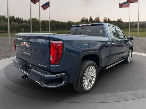 Used 2019 GMC Sierra 1500 Denali w/ Denali Ultimate Package AWD/4WD image 8