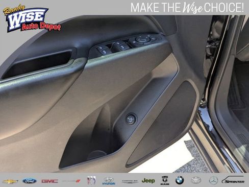 Used 2021 Chevrolet Equinox LT AWD/4WD image 10