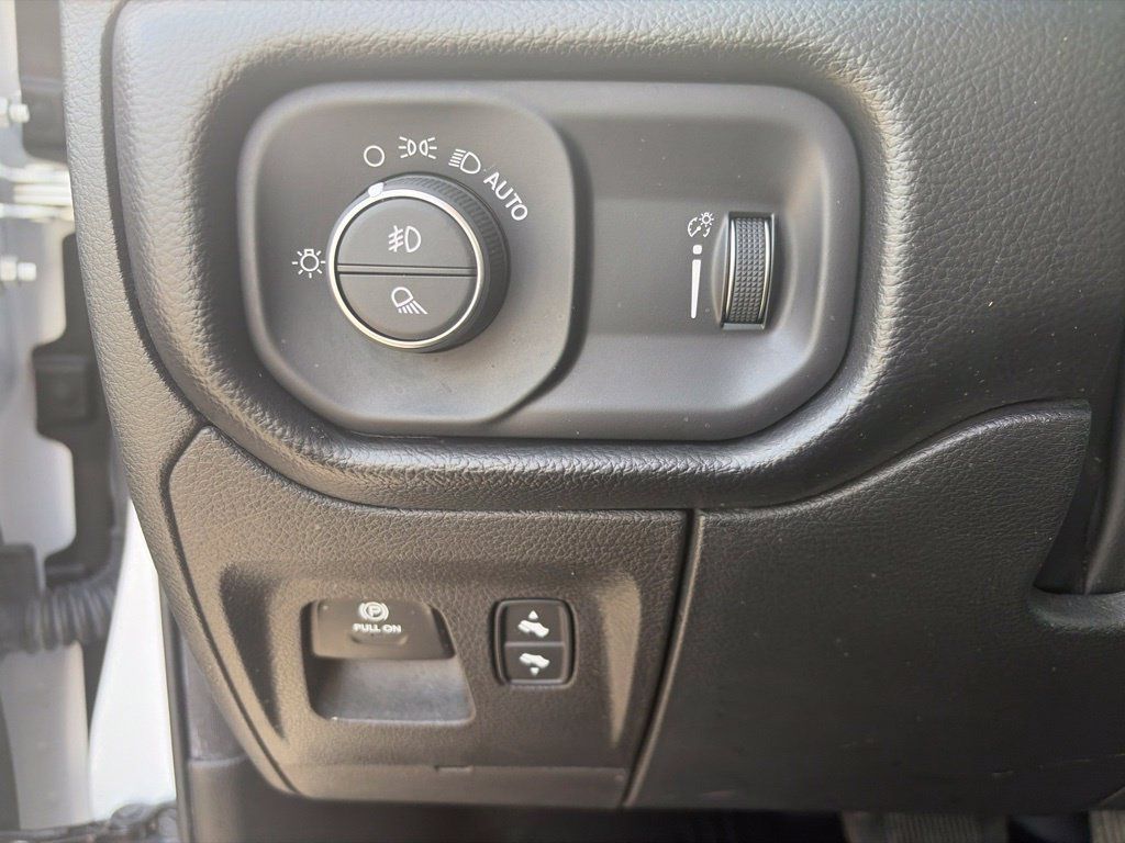 Used 2022 RAM 1500 Big Horn AWD/4WD image 26