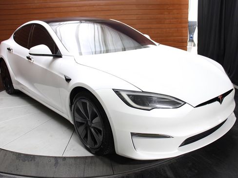 Used 2022 Tesla Model S Plaid AWD/4WD image 17