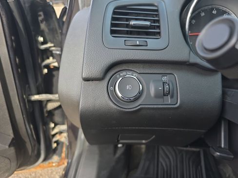 Used 2012 Buick Regal Leather FWD image 23