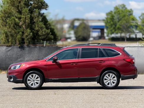 Used 2016 Subaru Outback 2.5i Premium image 8