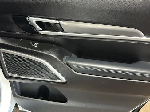 Used 2020 Kia Telluride S AWD/4WD image 19