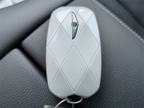 Certified 2025 Genesis GV80 2.5T Prestige image 28