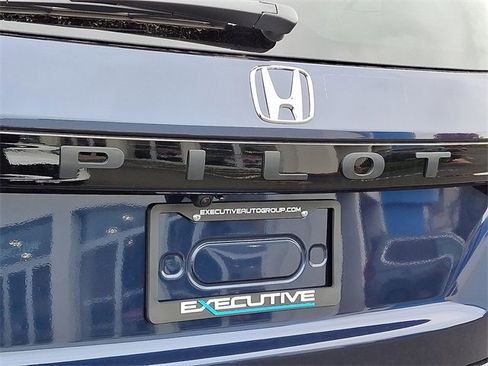 New 2025 Honda Pilot Touring image 23