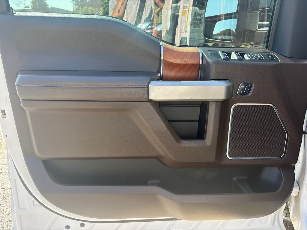 Used 2017 Ford F250 King Ranch w/ King Ranch Ultimate Package AWD/4WD image 17
