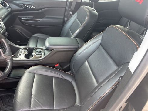 Used 2022 GMC Acadia AT4 w/ Technology Package AWD/4WD image 2