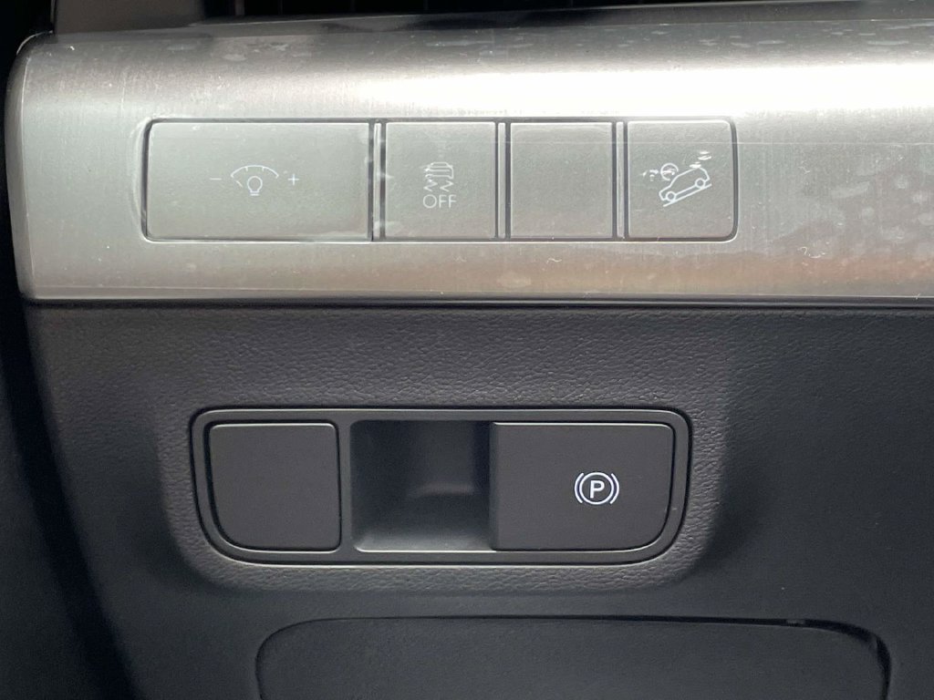 New 2026 Hyundai Kona SEL Premium AWD/4WD image 17