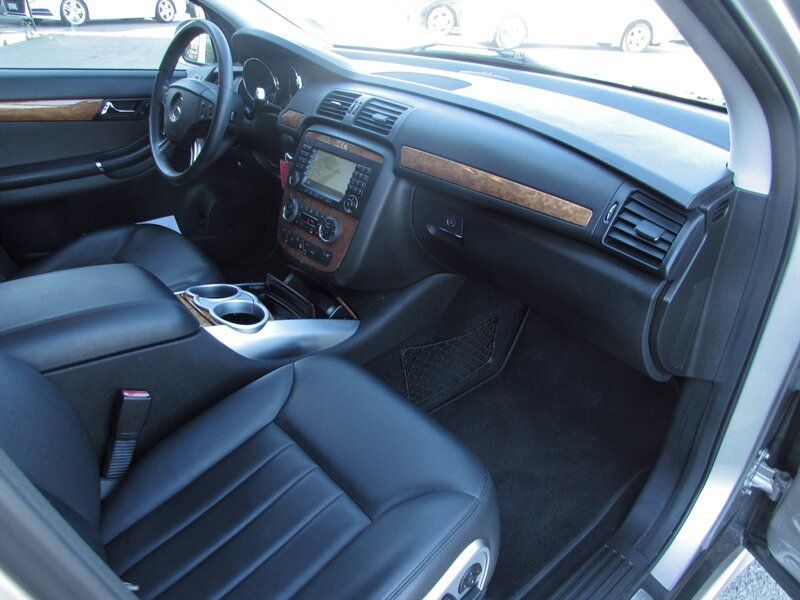 Used 2008 Mercedes-Benz R 350 4MATIC image 34