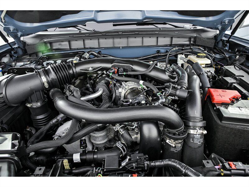 Used 2023 Ford Bronco Raptor AWD/4WD image 12