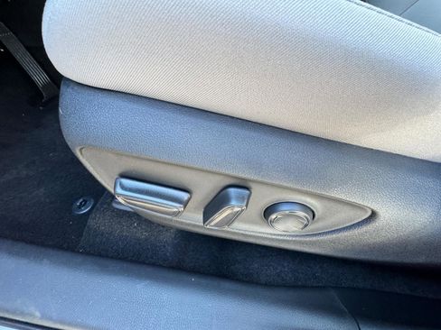 New 2025 Toyota RAV4 XLE image 17