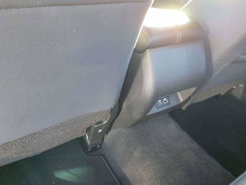 Used 2024 Nissan Altima 2.5 SV image 3