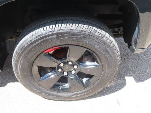 Used 2021 Chevrolet Colorado LT w/ Redline Special Edition AWD/4WD image 18