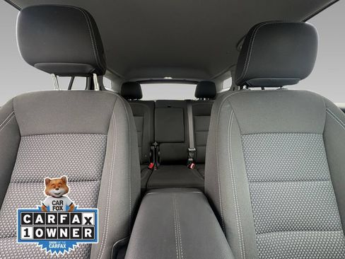 Used 2024 GMC Terrain SLE AWD/4WD image 2