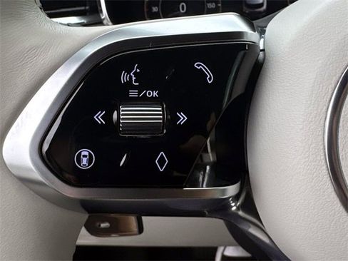 New 2025 Jaguar F-PACE R-Dynamic S image 26