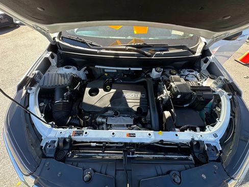 Used 2022 Chevrolet Equinox LS w/ LS Convenience Package image 29