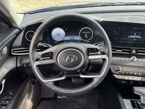 Used 2023 Hyundai Elantra Limited w/ Winter Weather Package image 13