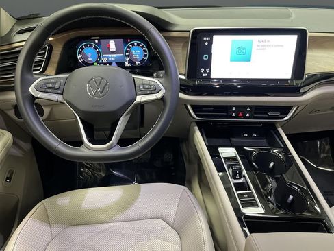 Used 2024 Volkswagen Atlas SE image 5