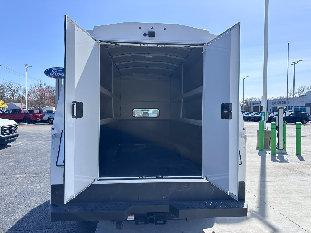 New 2024 Ford F550 4x4 Regular Cab Super Duty image 41