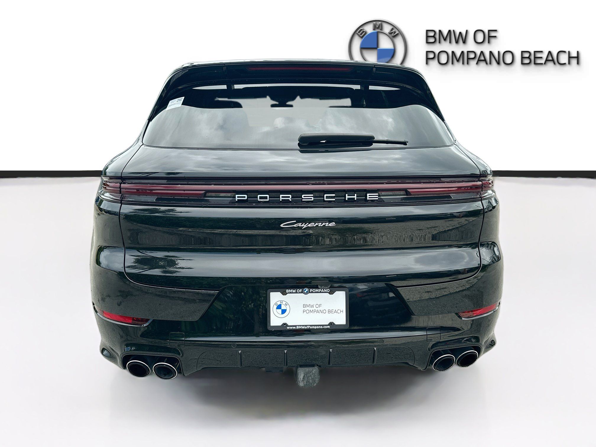 Used 2025 Porsche Cayenne AWD/4WD image 6