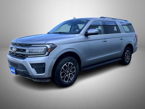 Used 2024 Ford Expedition Max XLT image 1