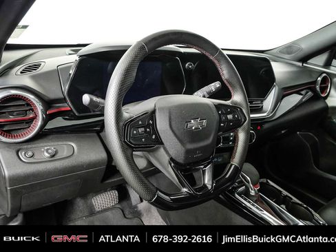 Used 2024 Chevrolet Trax RS w/ Driver Confidence Package FWD image 4