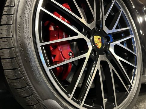 Used 2020 Porsche Panamera Turbo image 33