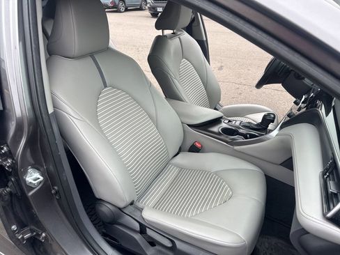 Used 2023 Toyota Camry SE image 14