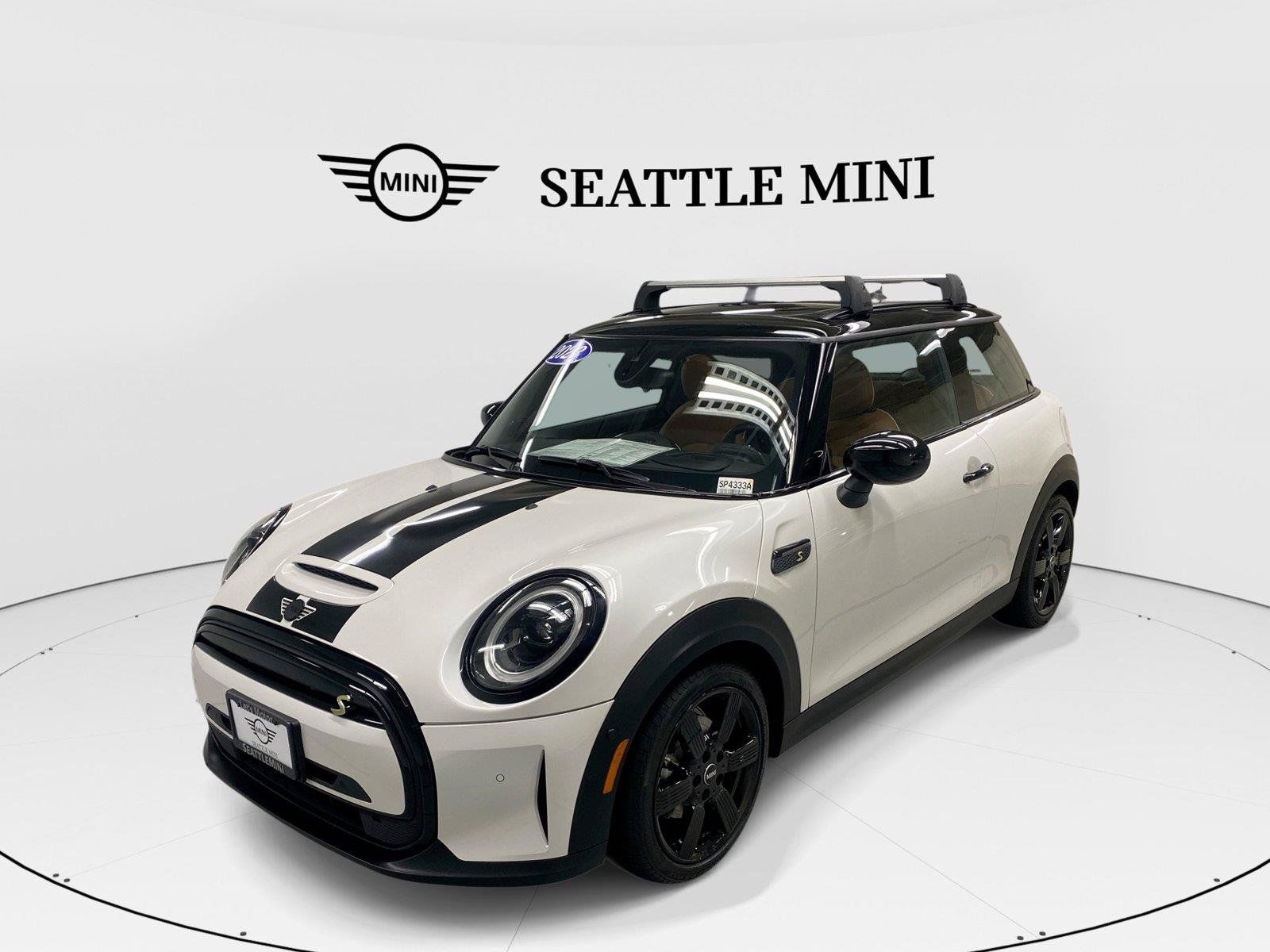 Used 2023 MINI Cooper SE FWD image 1