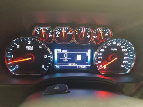 Used 2020 Chevrolet Tahoe LT RWD image 23