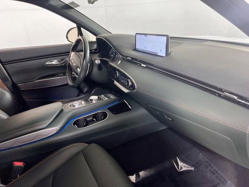 Used 2023 Genesis GV70 2.5T w/ Advanced Package image 30
