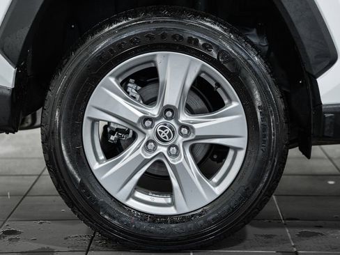 Used 2025 Toyota RAV4 XLE image 16