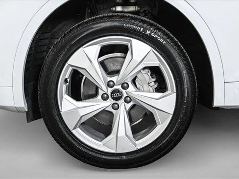 Used 2023 Audi Q5 2.0T Premium Plus w/ Premium Plus Package AWD/4WD image 25