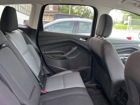 Used 2019 Ford Escape SE FWD image 12