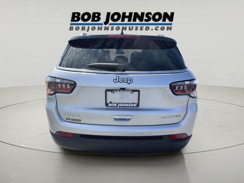 Used 2025 Jeep Compass Limited AWD/4WD image 4