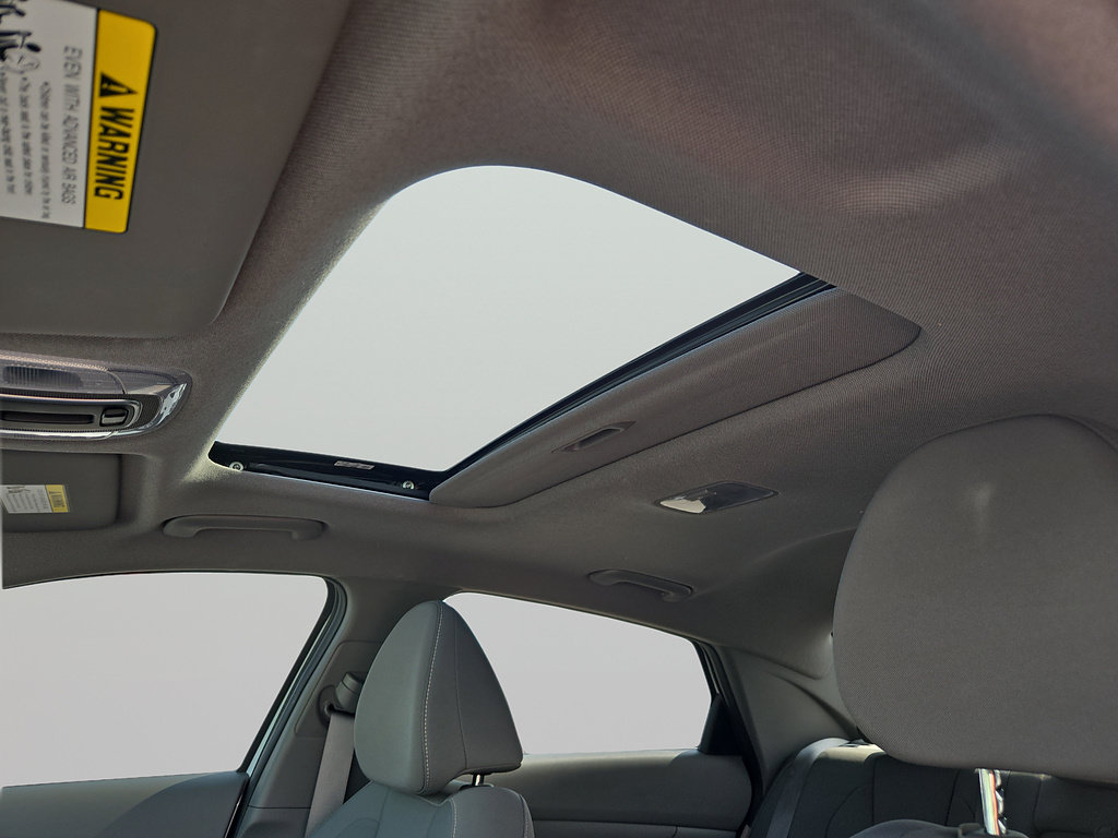 Certified 2025 Hyundai Elantra SEL FWD image 18